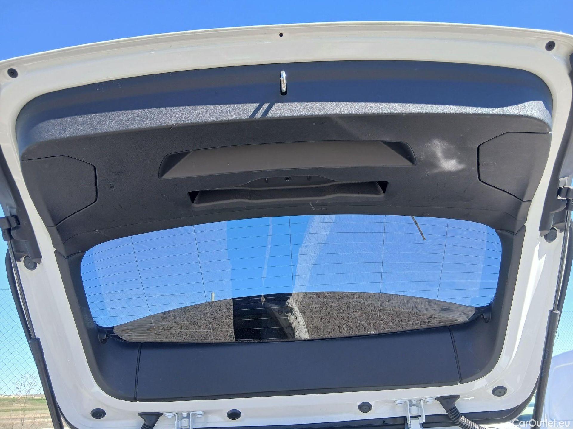  Bmw  Serie 1 BMW  / 2019 / 5P / berlina con portón 118i #26