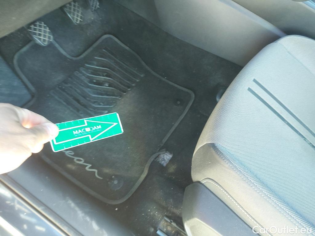  Seat  Leon SEAT Nuevo León / 2020 / 5P / berlina con portón 2.0 TDI 85kW S&S Style Go (AC4) #8