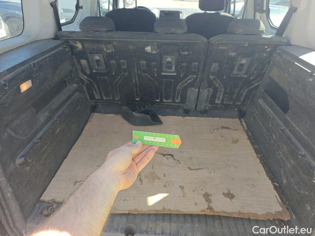  Opel  Combo OPEL  Life / 2018 / 4P / combi 1.5 TD 75kW (100CV) S/S Expression L (combi) (CX) #29