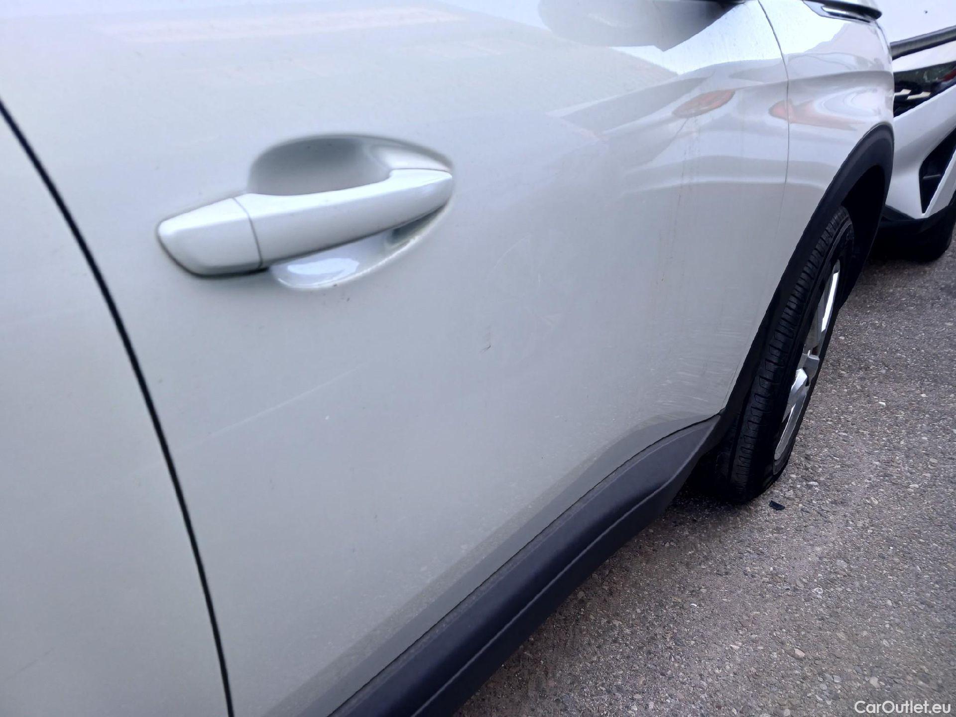  Peugeot  3008 PEUGEOT  / 2020 / 5P / todoterreno 1.2 PureTech 96KW S&S Active Pack EAT8 #16