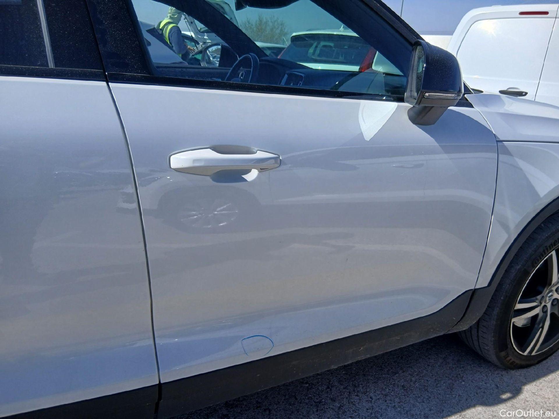  Volvo  XC 40 VOLVO XC40 / 2017 / 5P / todoterreno 1.5 T5 Twin Recharge R-Design Auto #37