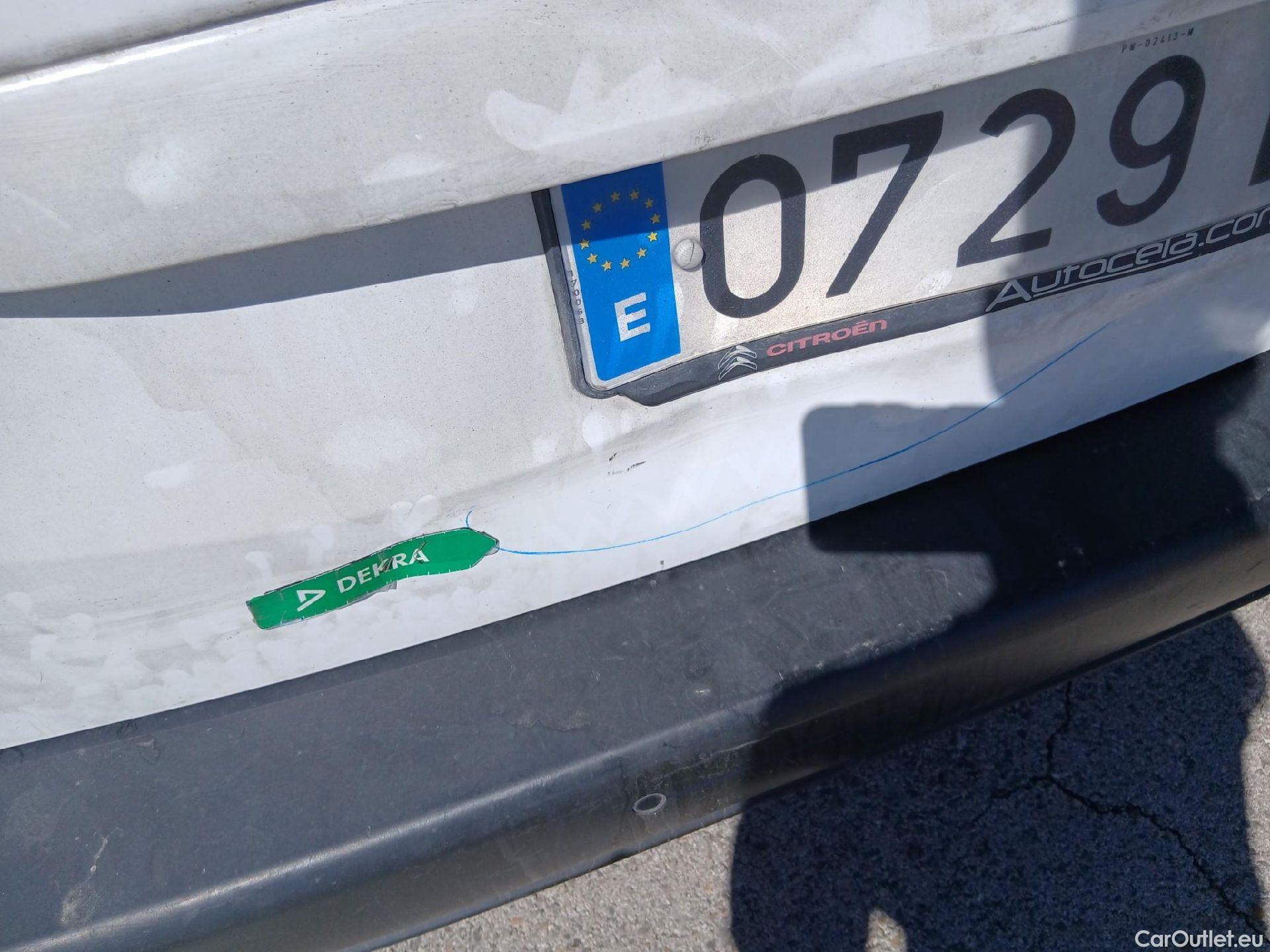  Citroen  Berlingo CITROEN  / 2018 / 5P / monovolumen compacto Talla M BlueHDi 100 SHINE #37