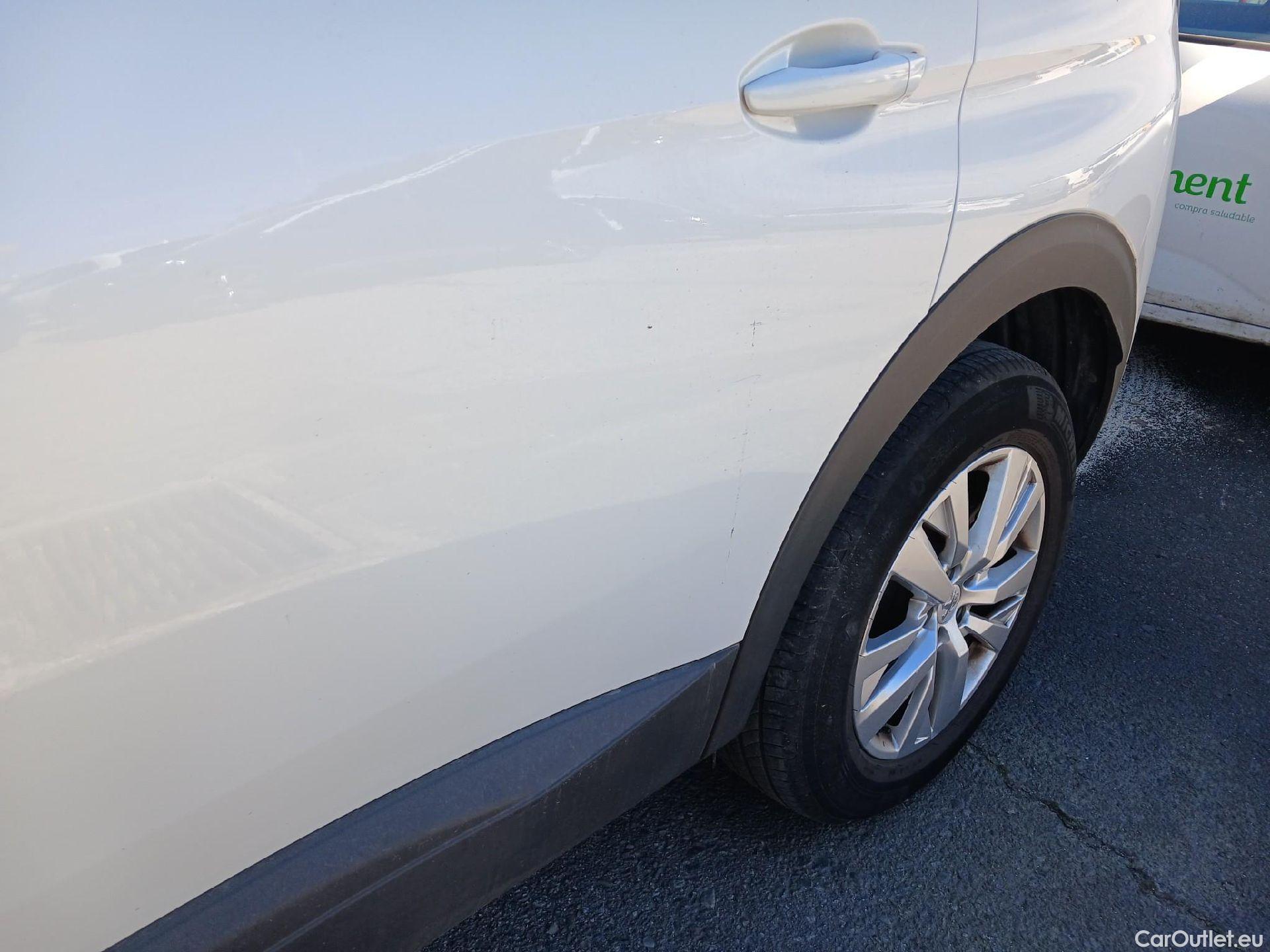  Peugeot  3008 PEUGEOT  / 2020 / 5P / todoterreno 1.2 PureTech 96KW S&S Active Pack EAT8 #7