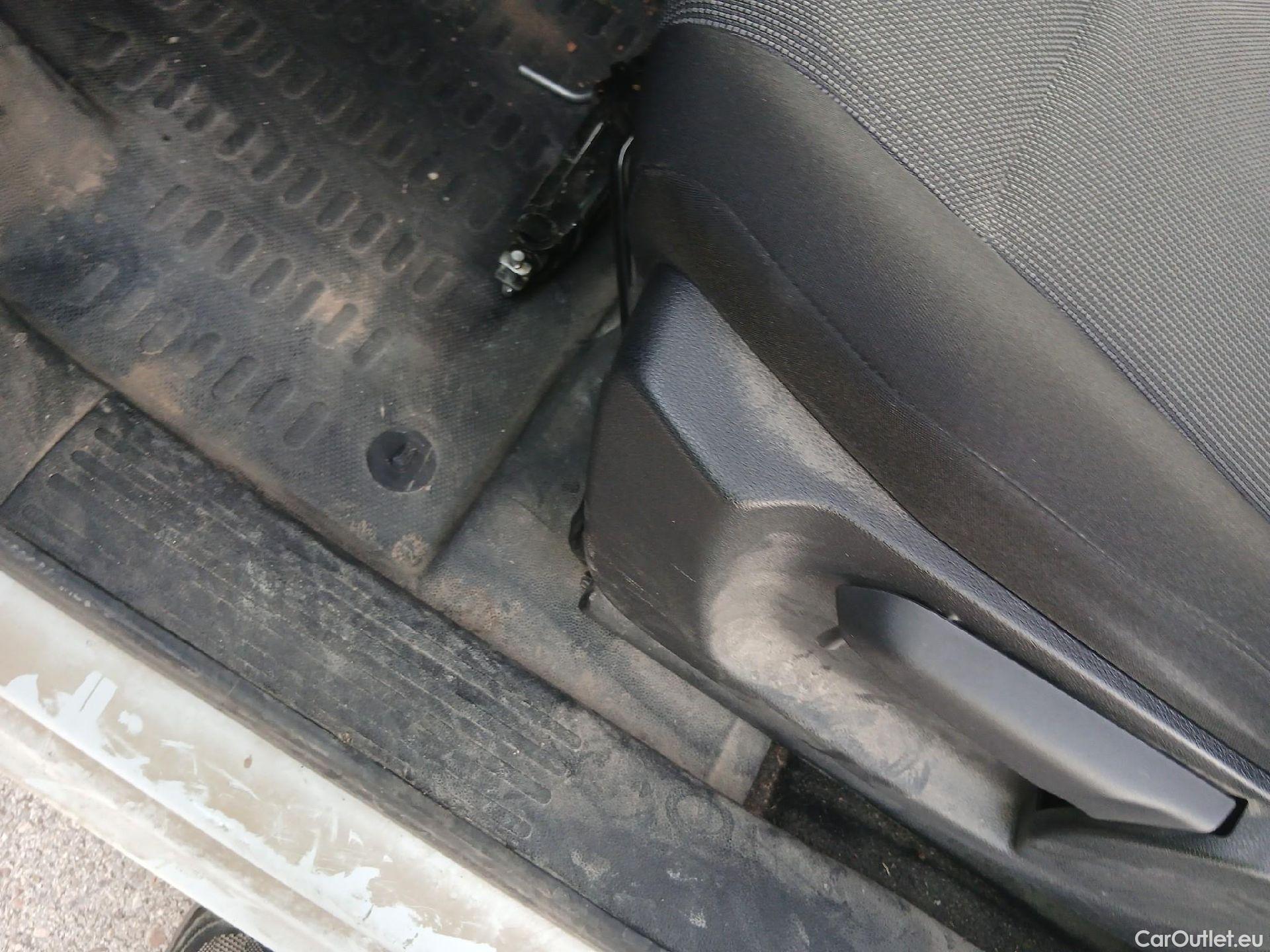  Peugeot  Partner PEUGEOT  / 2018 / 4P / furgón derivado de turismo Premium Standard 600kg BlueHDi 73kW (AC) #7