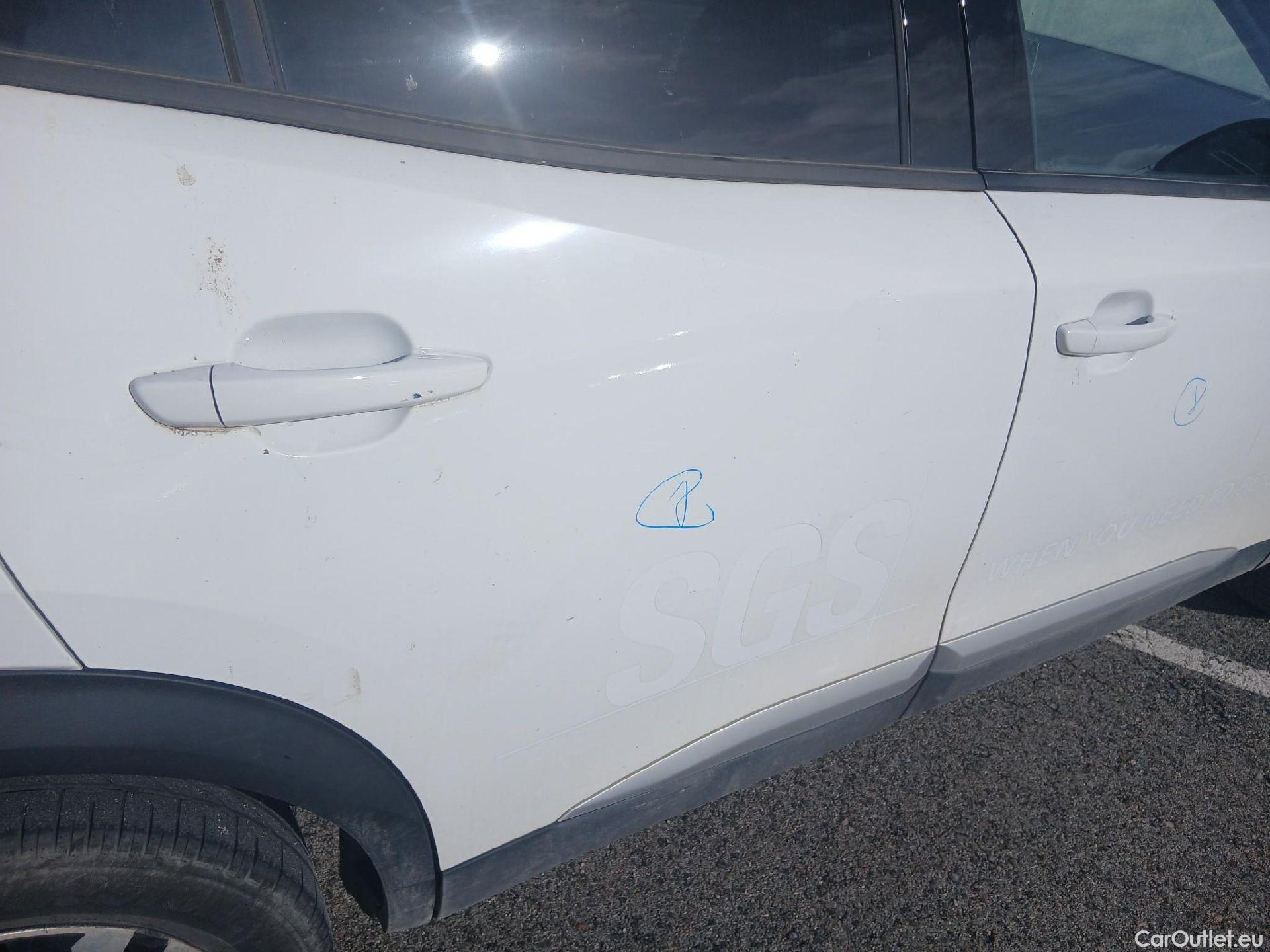  Peugeot  2008 PEUGEOT  / 2019 / 5P / todoterreno Allure BlueHDI 81kW (110CV) #26