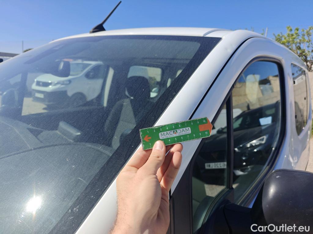  Opel  Combo OPEL  Life / 2018 / 4P / combi 1.5 TD 75kW (100CV) S/S Expression L (combi) (CX) #51