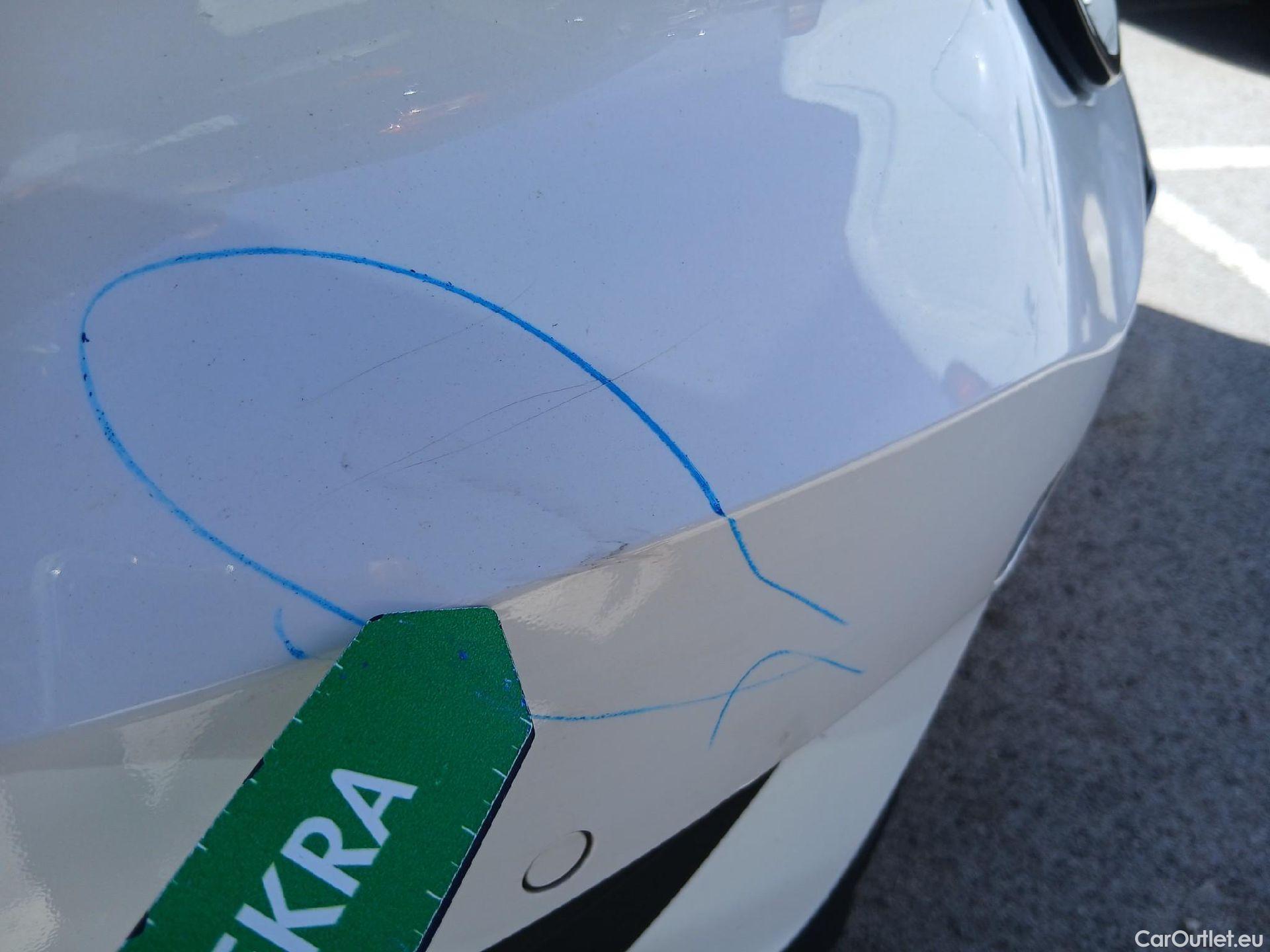  Volvo  XC 40 VOLVO XC40 / 2017 / 5P / todoterreno 1.5 T5 Twin Recharge R-Design Auto #4