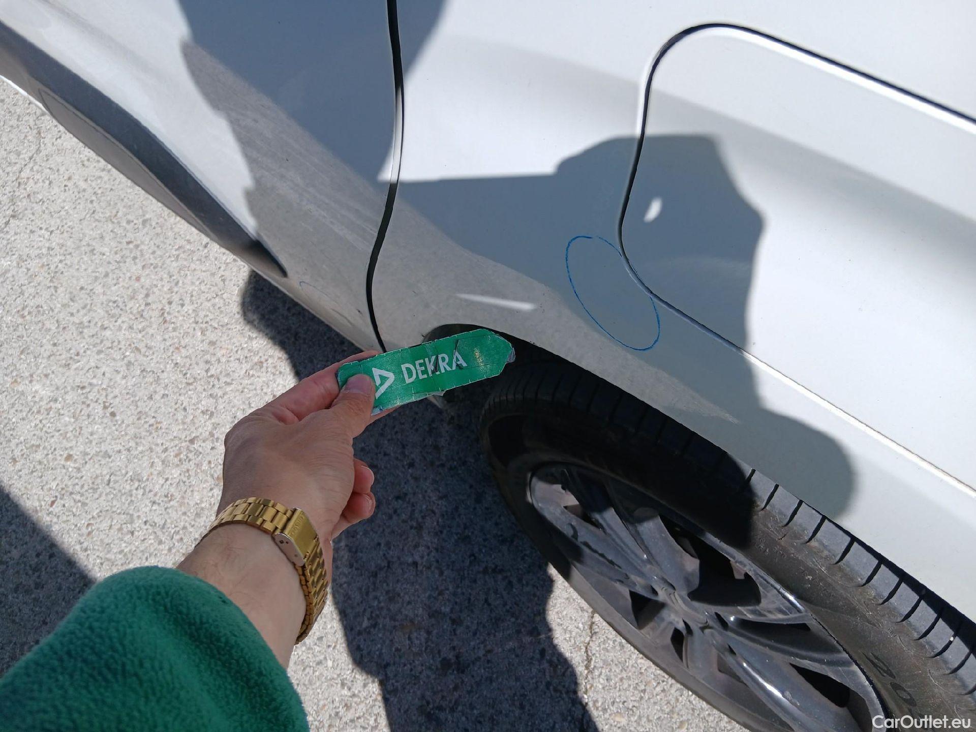  Citroen  Berlingo CITROEN  / 2018 / 5P / monovolumen compacto Talla M BlueHDi 100 SHINE #29