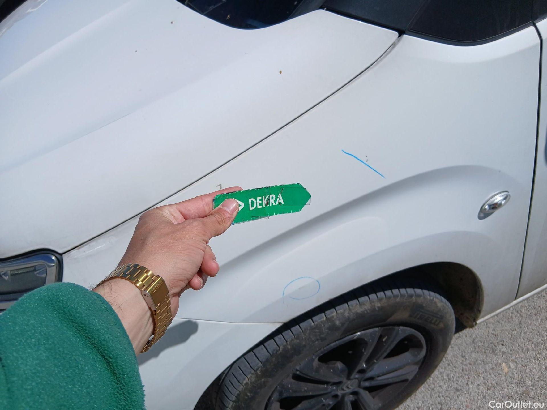  Citroen  Berlingo CITROEN  / 2018 / 5P / monovolumen compacto Talla M BlueHDi 100 SHINE #11