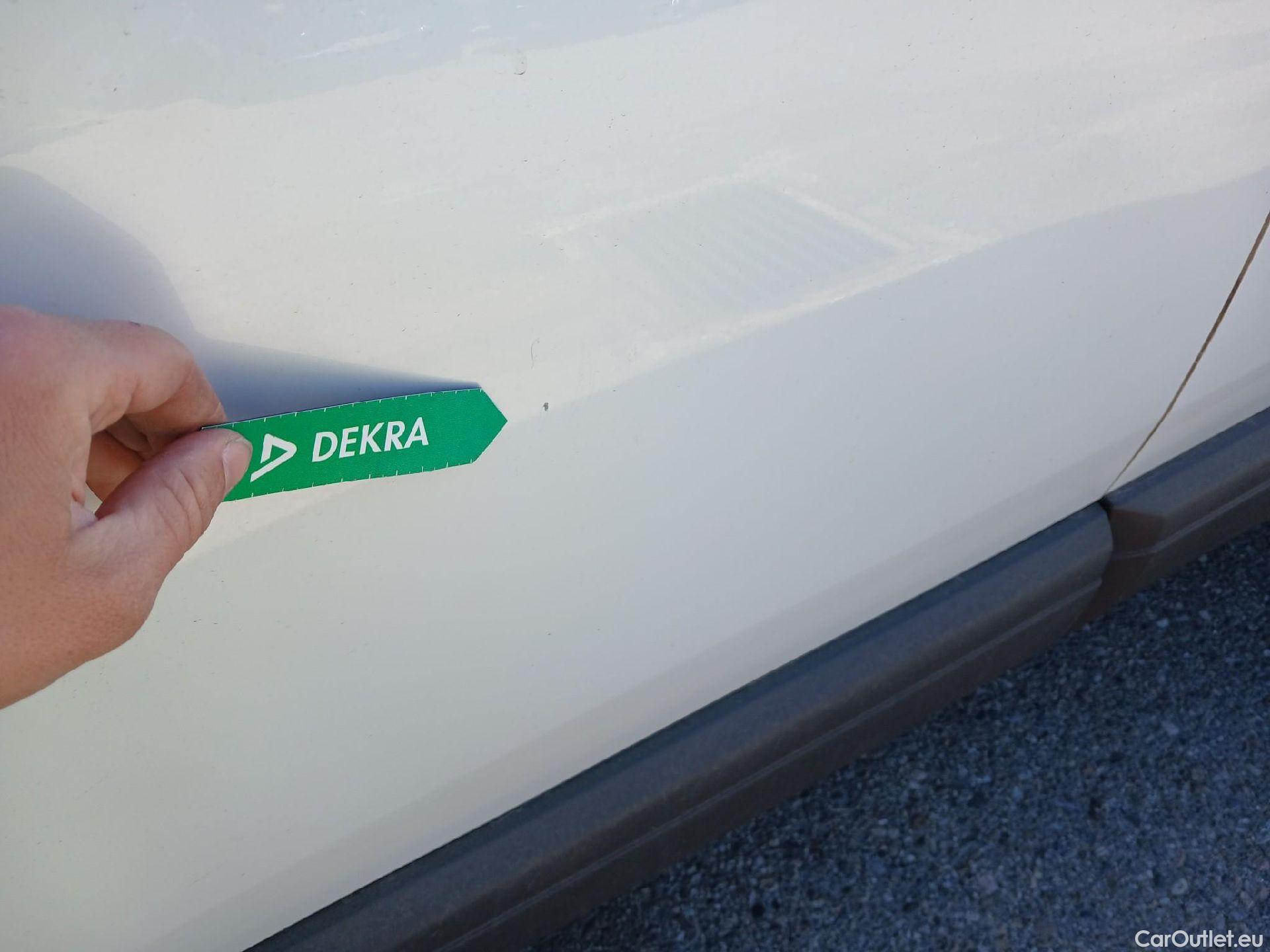  Peugeot  3008 PEUGEOT  / 2020 / 5P / todoterreno 1.2 PureTech 96KW S&S Active Pack EAT8 #5