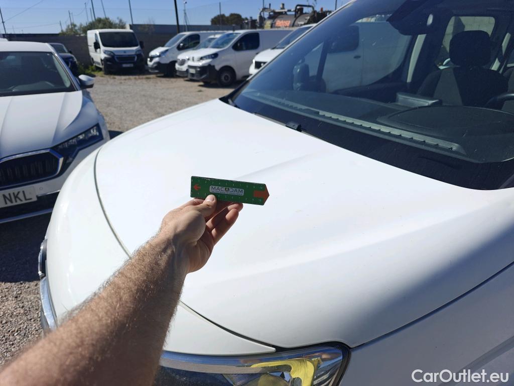  Opel  Combo OPEL  Life / 2018 / 4P / combi 1.5 TD 75kW (100CV) S/S Expression L (combi) (CX) #54