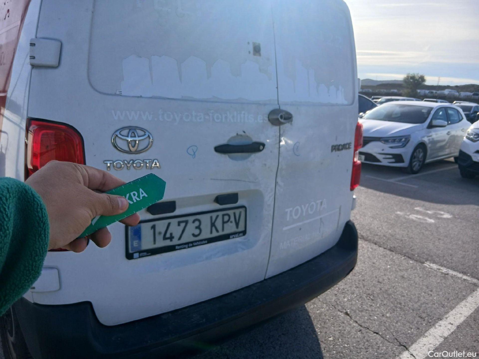  Toyota  Proace TOYOTA  / 2016 / 4P / furgón FU. MEDIO (L1) 2.0D 90kW COMFORT CARGA + #33