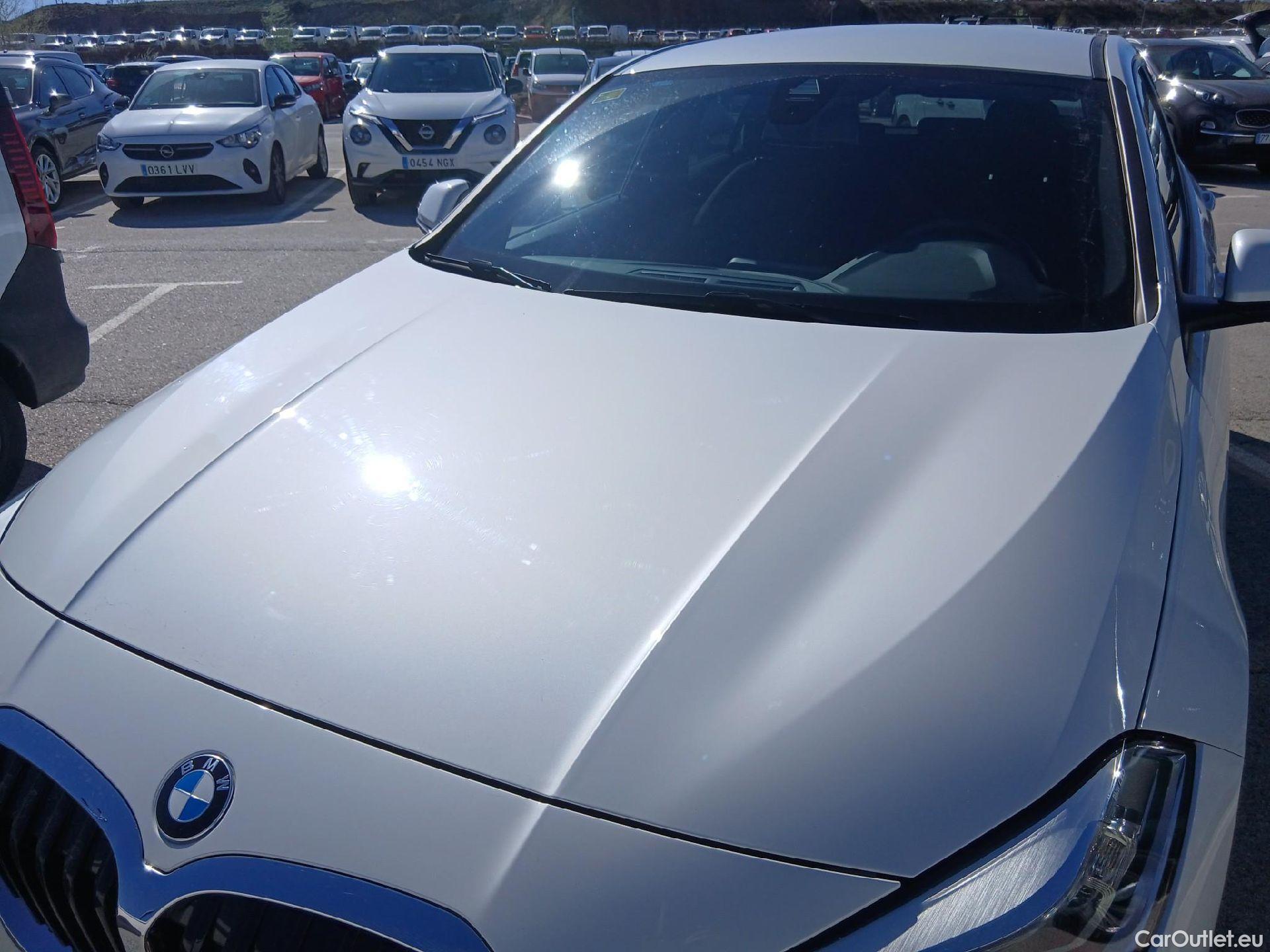  Bmw  Serie 1 BMW  / 2019 / 5P / berlina con portón 118i #6