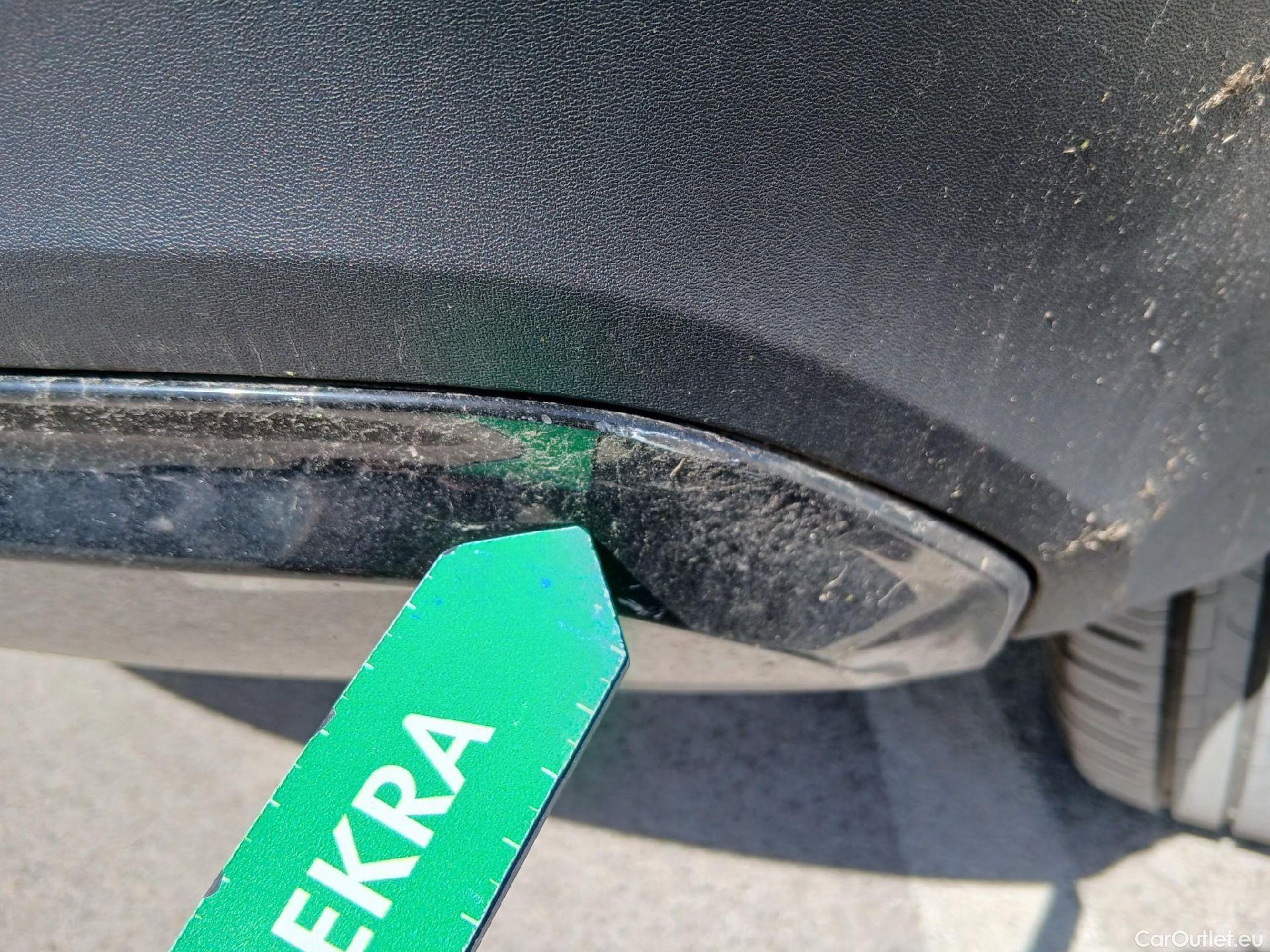  Volvo  XC 40 VOLVO XC40 / 2017 / 5P / todoterreno 1.5 T5 Twin Recharge R-Design Auto #23