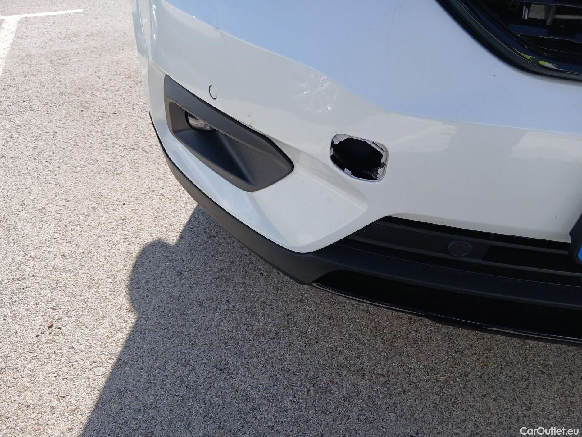  Volvo  XC 40 VOLVO XC40 / 2017 / 5P / todoterreno 1.5 T5 Twin Recharge R-Design Auto #3