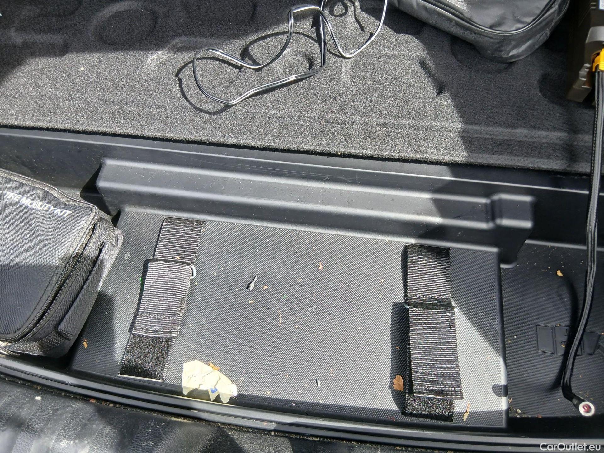  KIA  XCeed KIA  1.6 GDi PHEV 104kW (141CV) eDrive (AC) #6