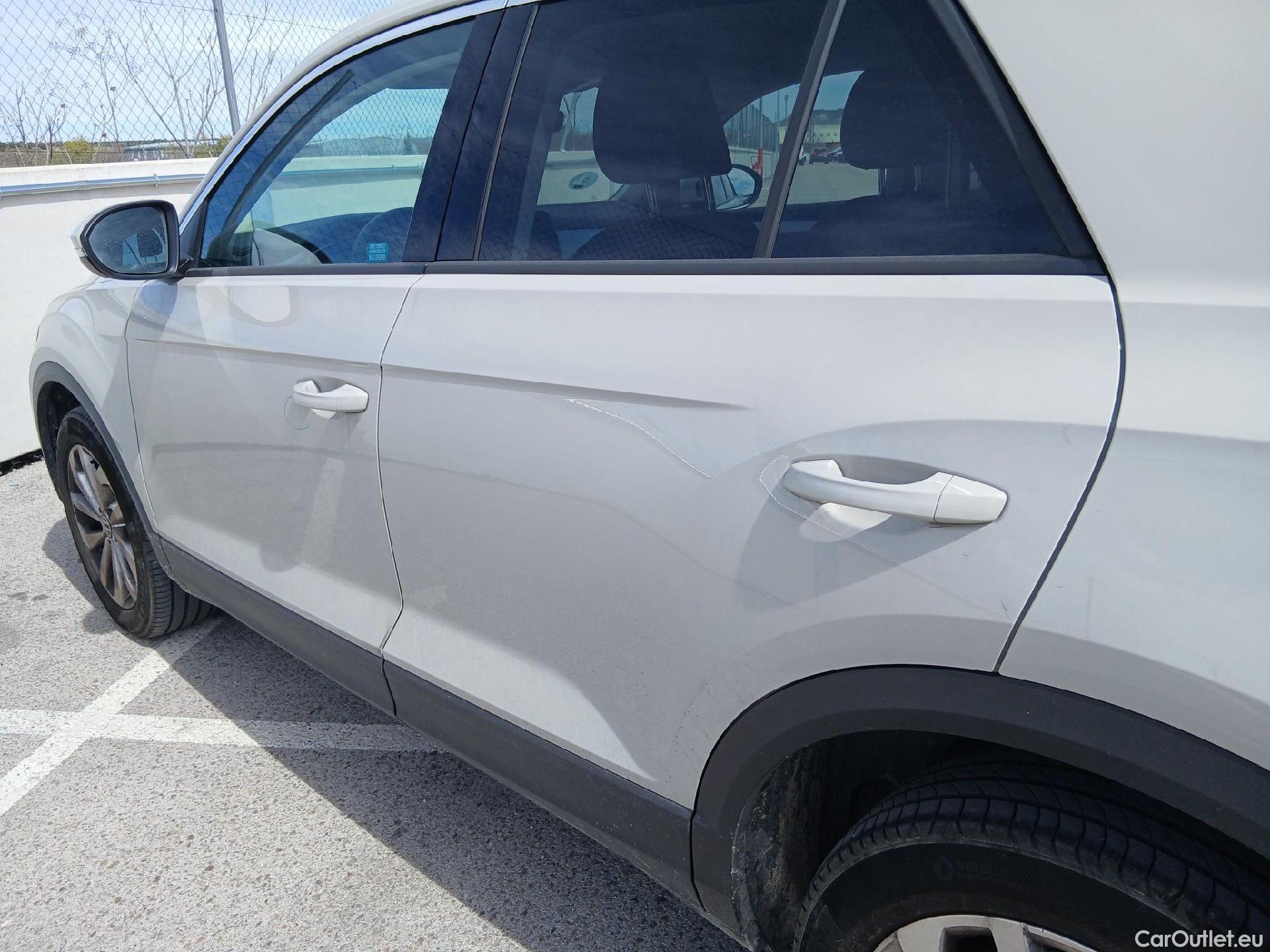  Volkswagen  T-ROC VOLKSWAGEN  / 2021 / 5P / todoterreno Life 1.5 TSI 110kW (150CV) DSG #14