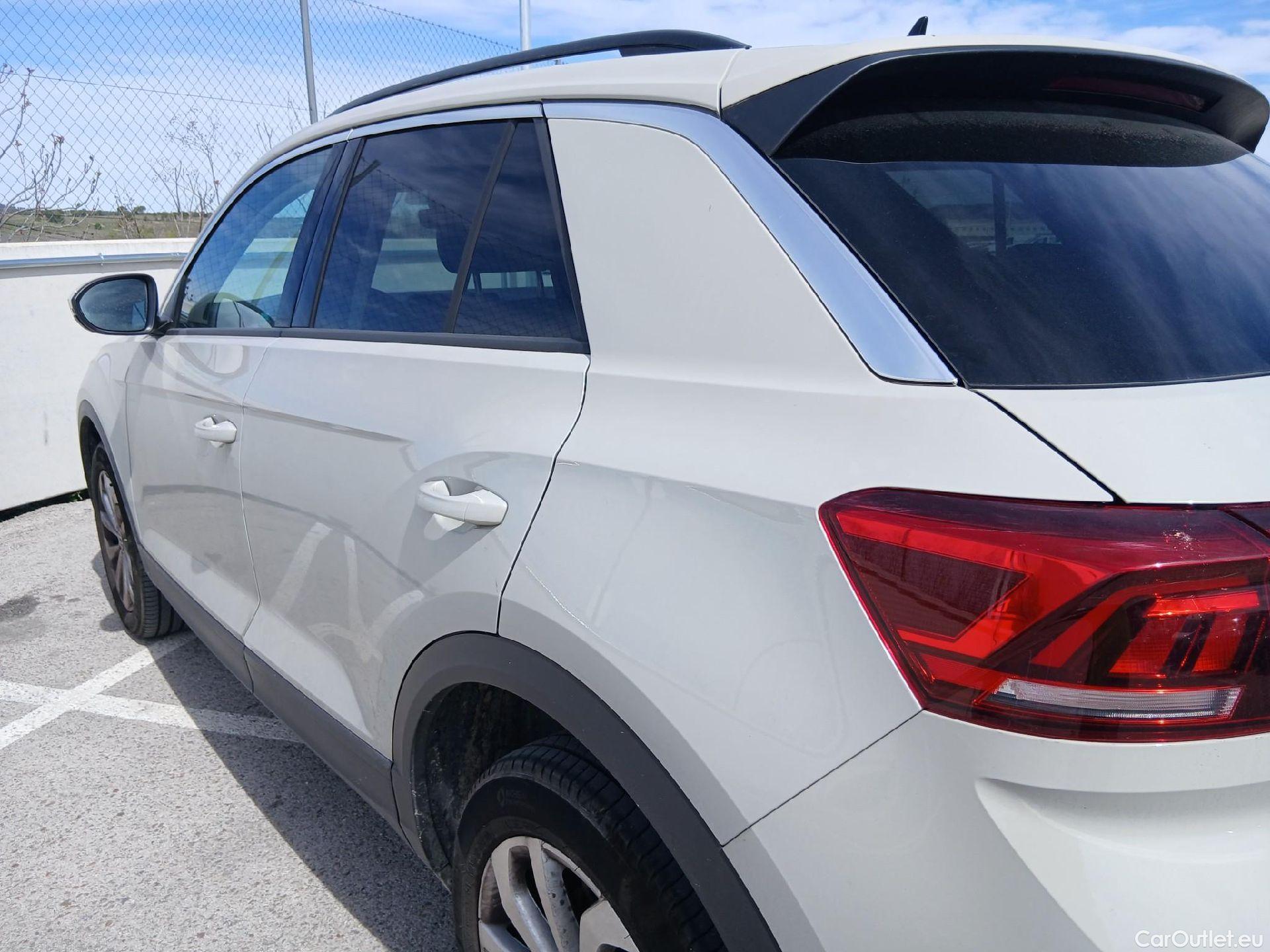  Volkswagen  T-ROC VOLKSWAGEN  / 2021 / 5P / todoterreno Life 1.5 TSI 110kW (150CV) DSG #15