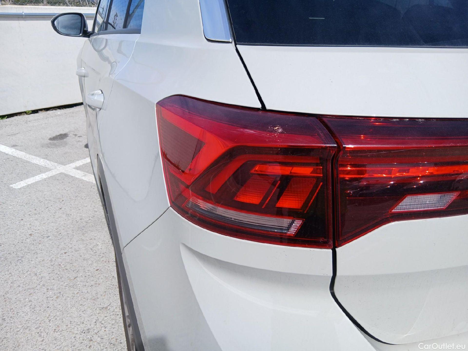  Volkswagen  T-ROC VOLKSWAGEN  / 2021 / 5P / todoterreno Life 1.5 TSI 110kW (150CV) DSG #20