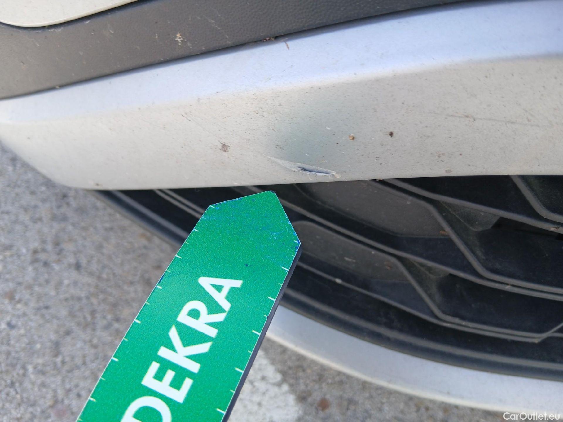  Volkswagen  T-ROC VOLKSWAGEN  / 2021 / 5P / todoterreno Life 1.5 TSI 110kW (150CV) DSG #6