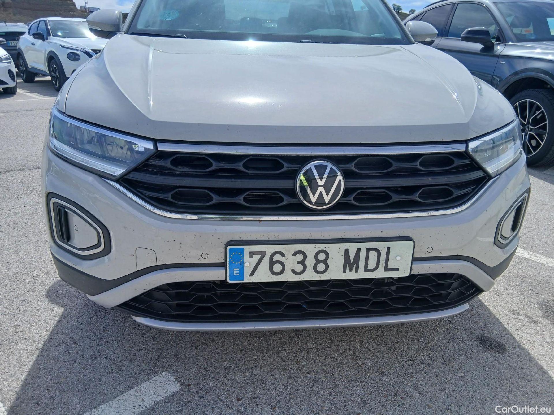  Volkswagen  T-ROC VOLKSWAGEN  / 2021 / 5P / todoterreno Life 1.5 TSI 110kW (150CV) DSG #4