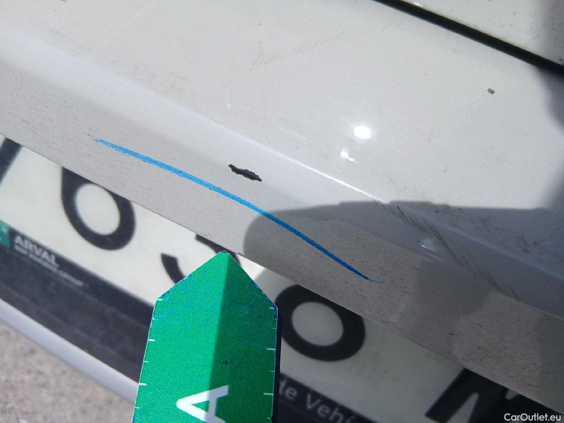  Volkswagen  T-ROC VOLKSWAGEN  / 2021 / 5P / todoterreno Life 1.5 TSI 110kW (150CV) DSG #17