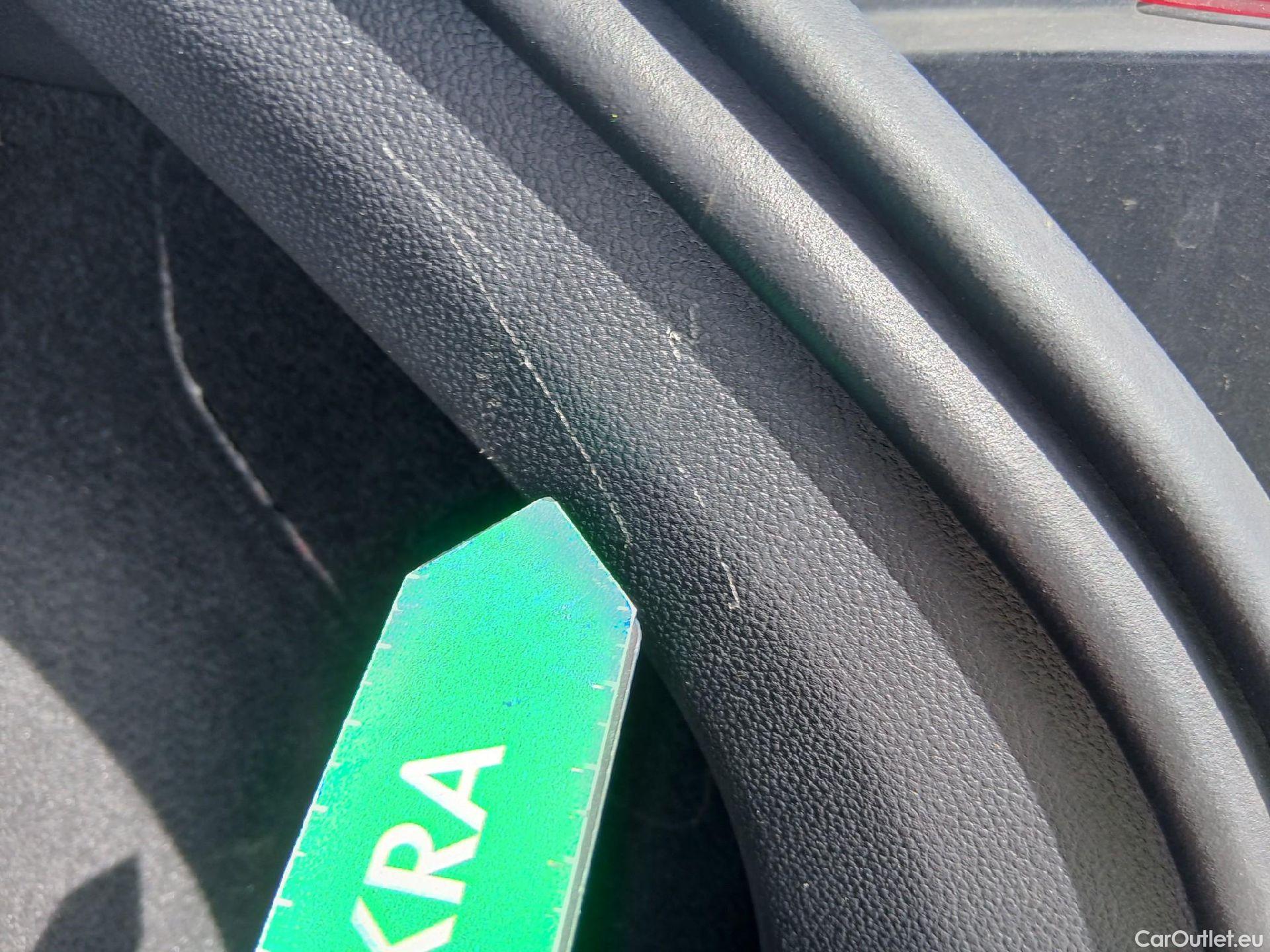  Volkswagen  T-ROC VOLKSWAGEN  / 2021 / 5P / todoterreno Life 1.5 TSI 110kW (150CV) DSG #26