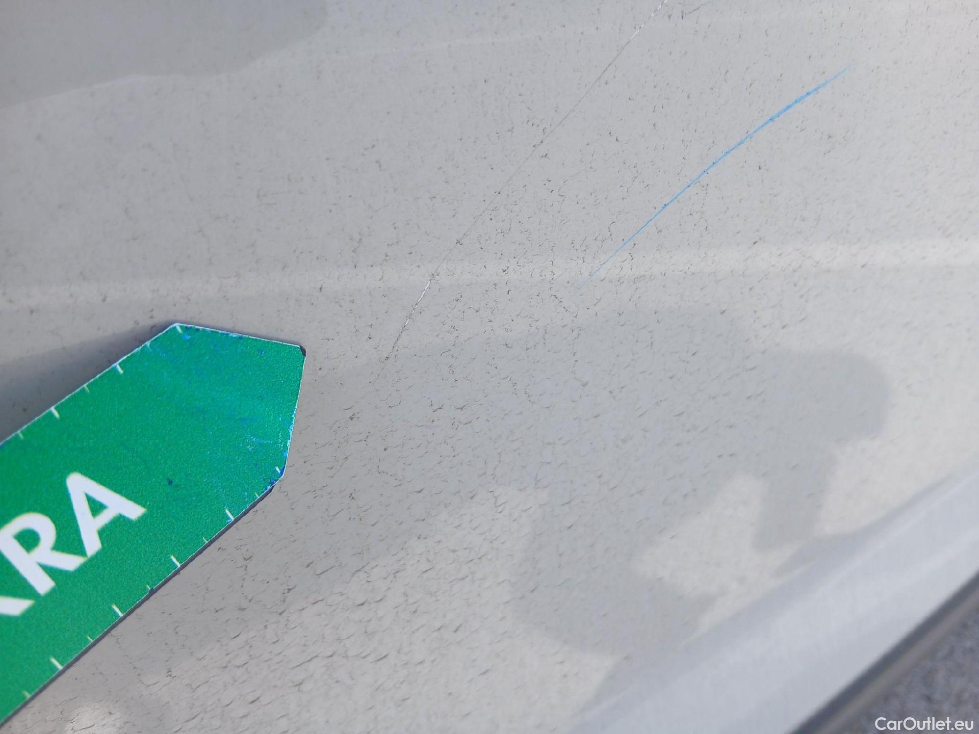  Volkswagen  T-ROC VOLKSWAGEN  / 2021 / 5P / todoterreno Life 1.5 TSI 110kW (150CV) DSG #35