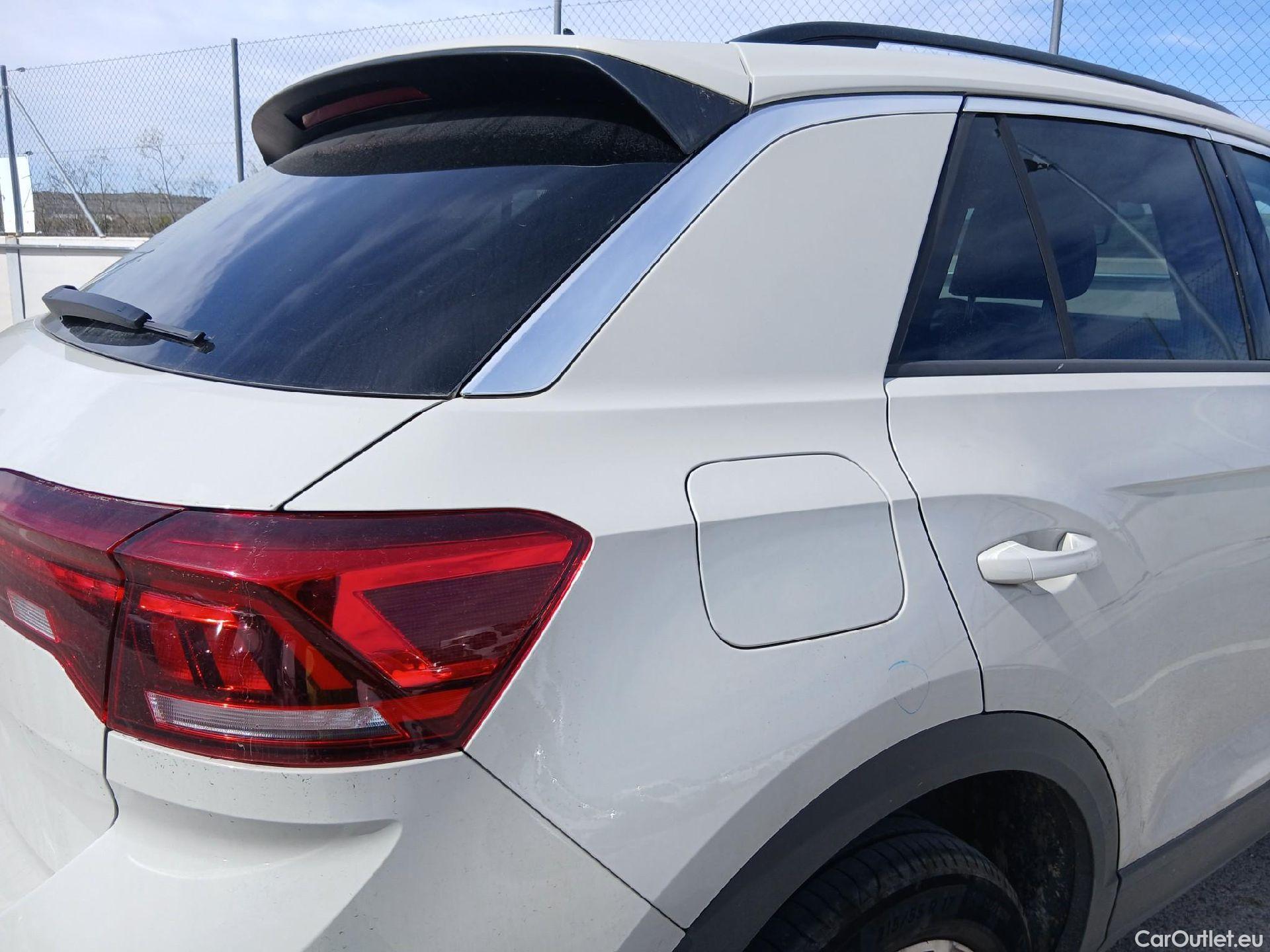  Volkswagen  T-ROC VOLKSWAGEN  / 2021 / 5P / todoterreno Life 1.5 TSI 110kW (150CV) DSG #30