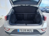  Volkswagen  T-ROC VOLKSWAGEN  / 2021 / 5P / todoterreno Life 1.5 TSI 110kW (150CV) DSG #8