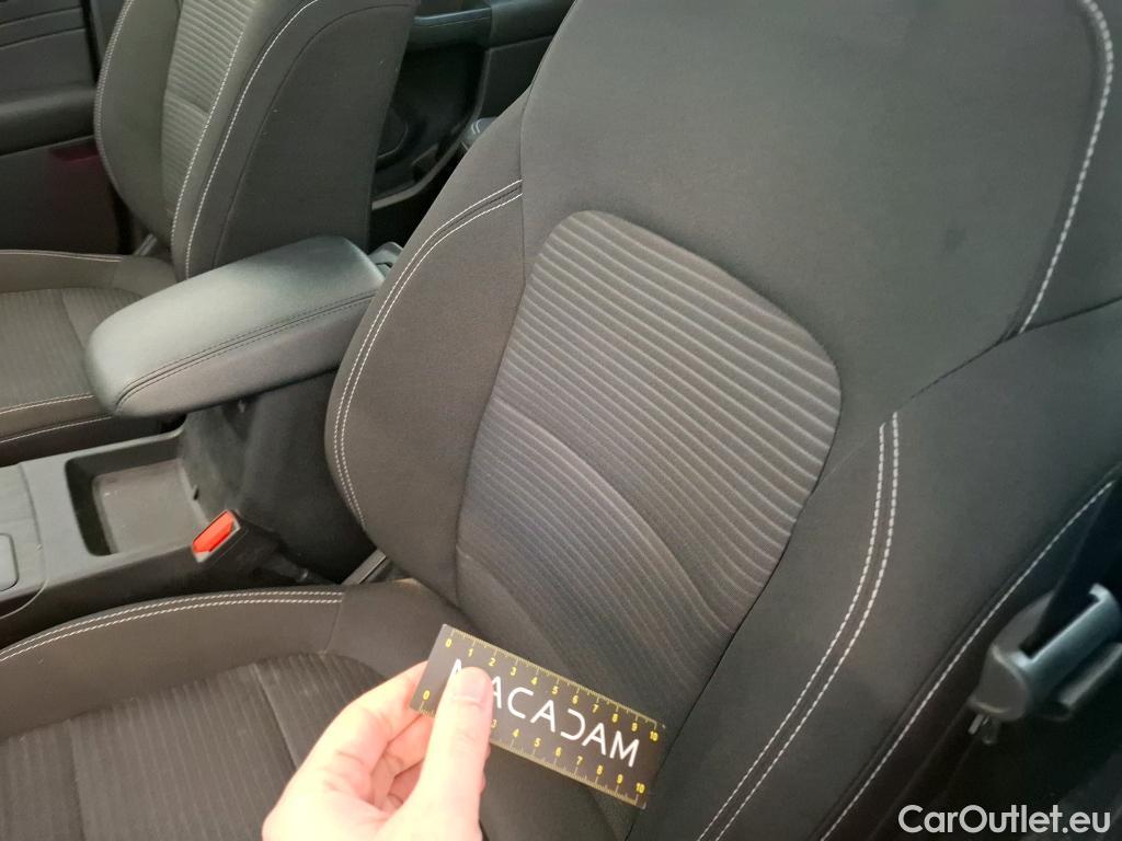  Ford  Kuga FORD  / 2019 / 5P / SUV 2.5 190 hybrid Flexifuel Pshift Titanium #36