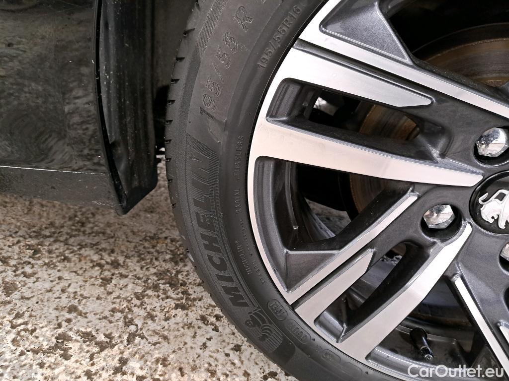  Peugeot  208  Allure Business 1.2 PureTech 130CV BVA8 E6d #44