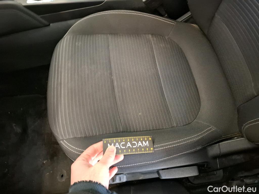  Ford  Kuga FORD  / 2019 / 5P / SUV 2.5 190 hybrid Flexifuel Pshift Titanium #35