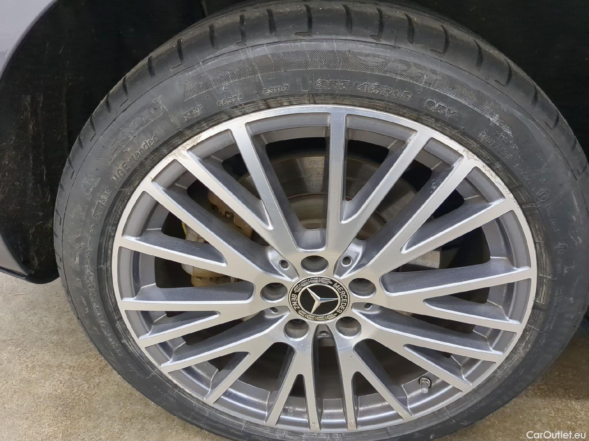  Mercedes  CLA-Klasse MERCEDES-BENZ CLA Coupe / 2019 / 4P / Coupé CLA 250 e Business Line #3