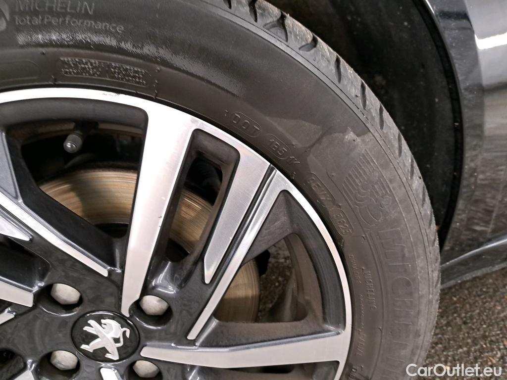  Peugeot  208  Allure Business 1.2 PureTech 130CV BVA8 E6d #49