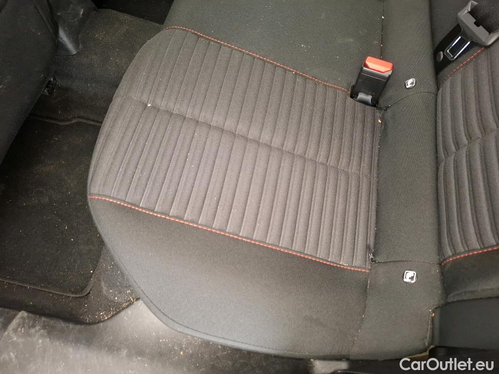  Peugeot  2008  Active Pack 1.2 PureTech 100CV BVM6 E6d #37