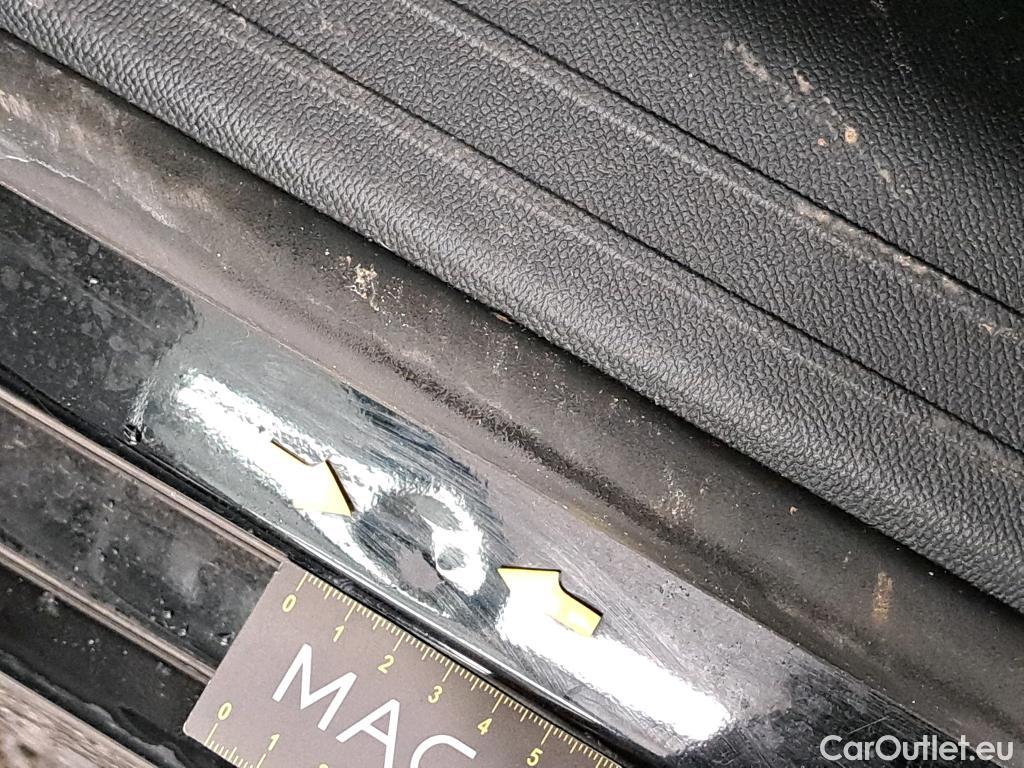  Peugeot  208  Allure Business 1.2 PureTech 130CV BVA8 E6d #46