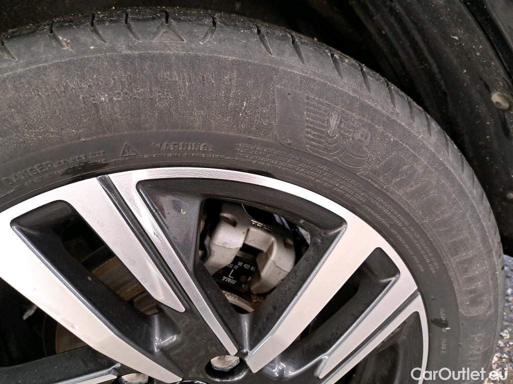  Peugeot  208  Allure Business 1.2 PureTech 130CV BVA8 E6d #41