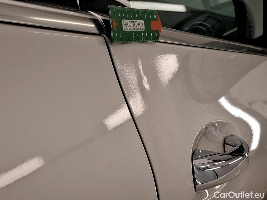  Mercedes  GLA MERCEDES-BENZ  / 2020 / 5P / SUV 1.3  200 PROGRESSIVE LINE DCT #6