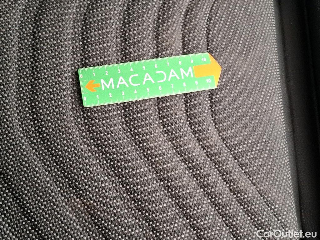  Mercedes  A-Klasse MERCEDES-BENZ Classe A Berline / 2018 / 4P / Berline A 180 Business Line #39