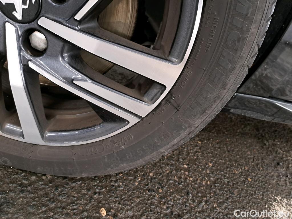  Peugeot  208  Allure Business 1.2 PureTech 130CV BVA8 E6d #50