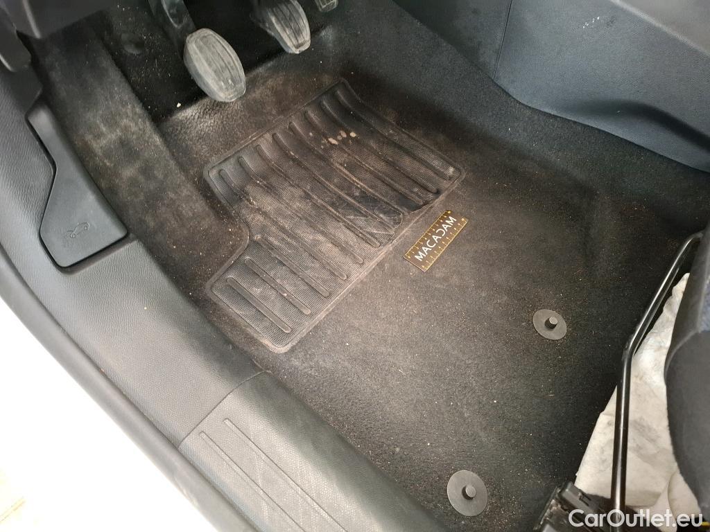  Peugeot  208  Premium 1.5 HDi 100CV BVM6 E6d #8