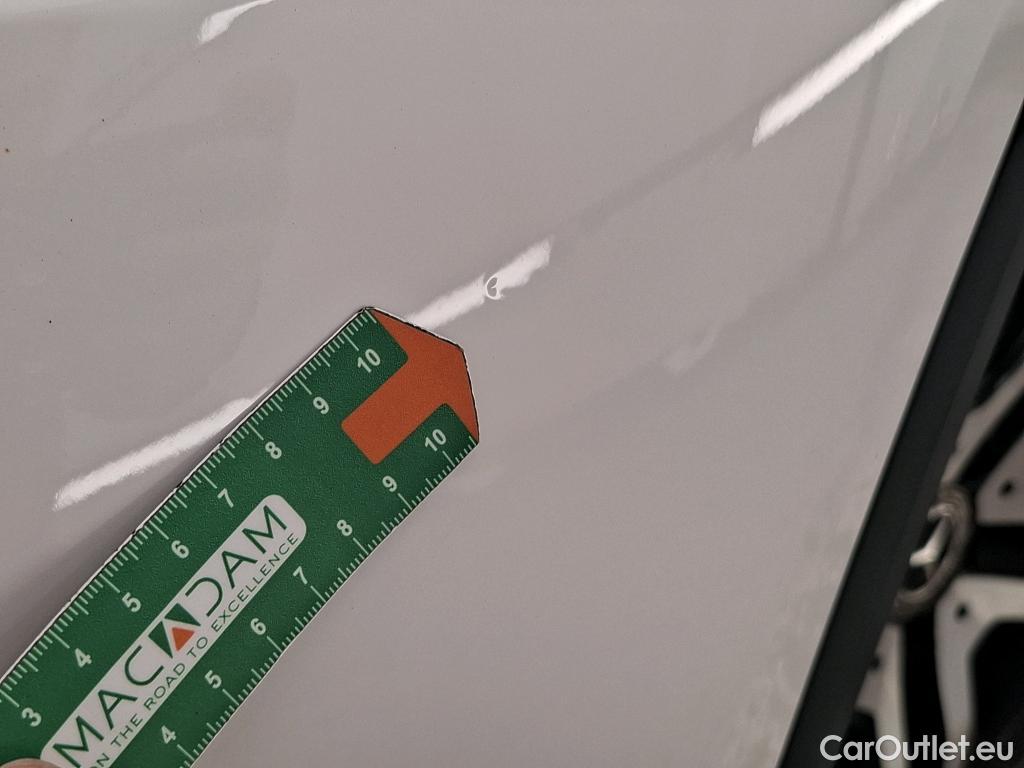  Mercedes  GLA MERCEDES-BENZ  / 2020 / 5P / SUV 1.3  200 PROGRESSIVE LINE DCT #10