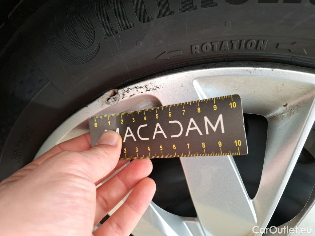  Peugeot  208  Premium 1.5 HDi 100CV BVM6 E6d #15