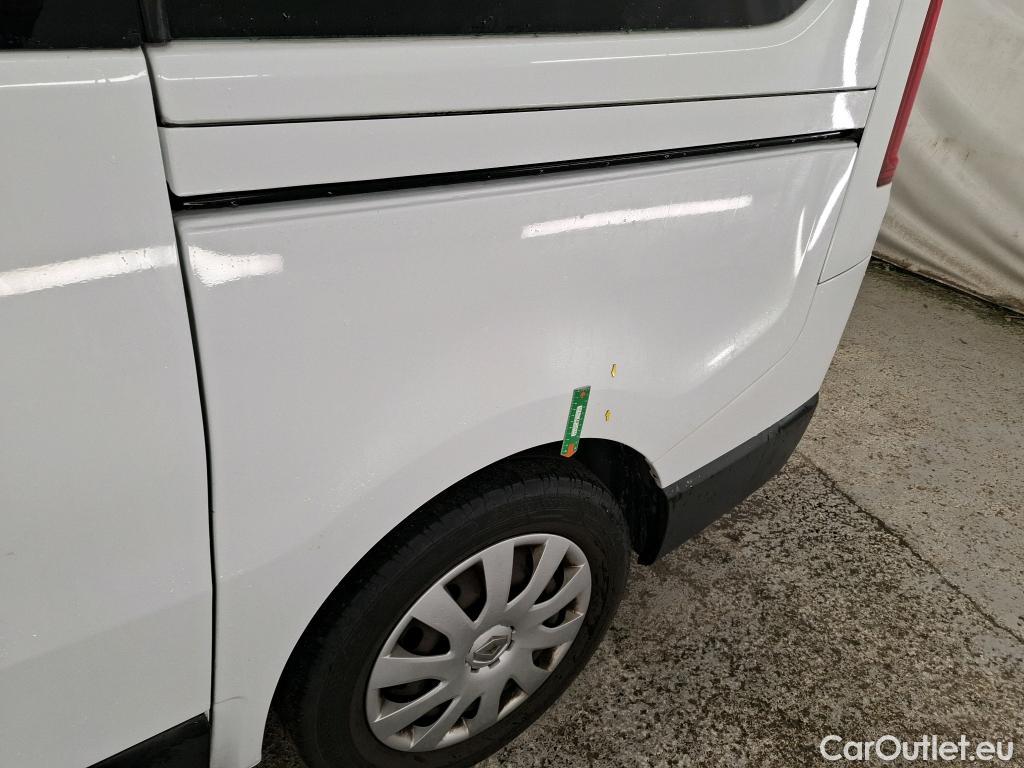  Renault  Trafic  III Combi L1H1 2 8t (8/9 Sièges) Zen 1.6 dCi 120CV BVM6 9 Sieges E5 #41
