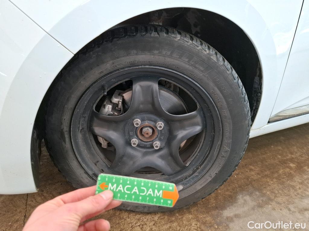  Renault  Clio  V Business 1.6 E-TECH Hybrid 140CV BVA6 E6d #3