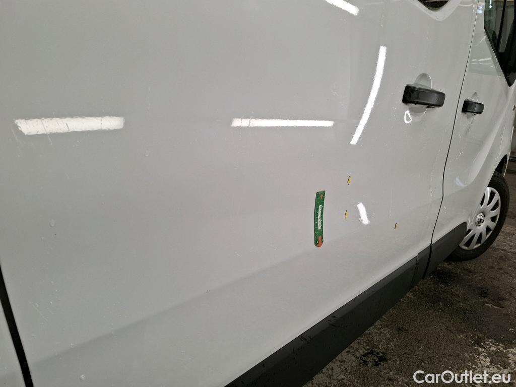  Renault  Trafic  III Combi L1H1 2 8t (8/9 Sièges) Zen 1.6 dCi 120CV BVM6 9 Sieges E5 #37