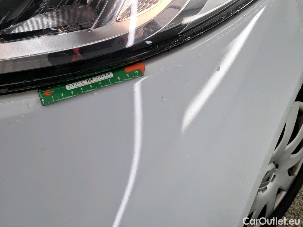  Renault  Trafic  III Combi L1H1 2 8t (8/9 Sièges) Zen 1.6 dCi 120CV BVM6 9 Sieges E5 #15