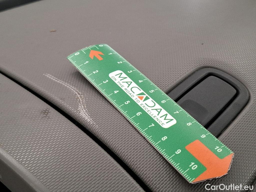  Renault  Trafic  III Combi L1H1 2 8t (8/9 Sièges) Zen 1.6 dCi 120CV BVM6 9 Sieges E5 #34