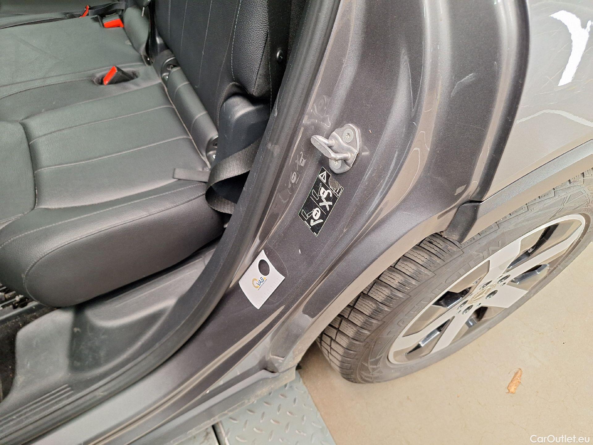  Mercedes  GLB Mercedes,  '19, Mercedes-Benz   180 d Business Solution 5d #7